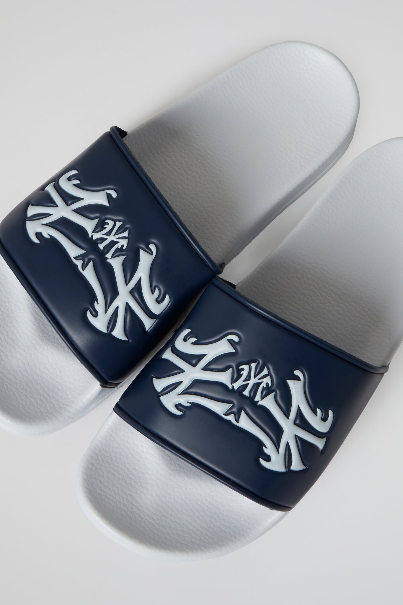 BHYPE SOCIETY - BHS NY LOGOS WHITE & NAVY BLUE SANDALS