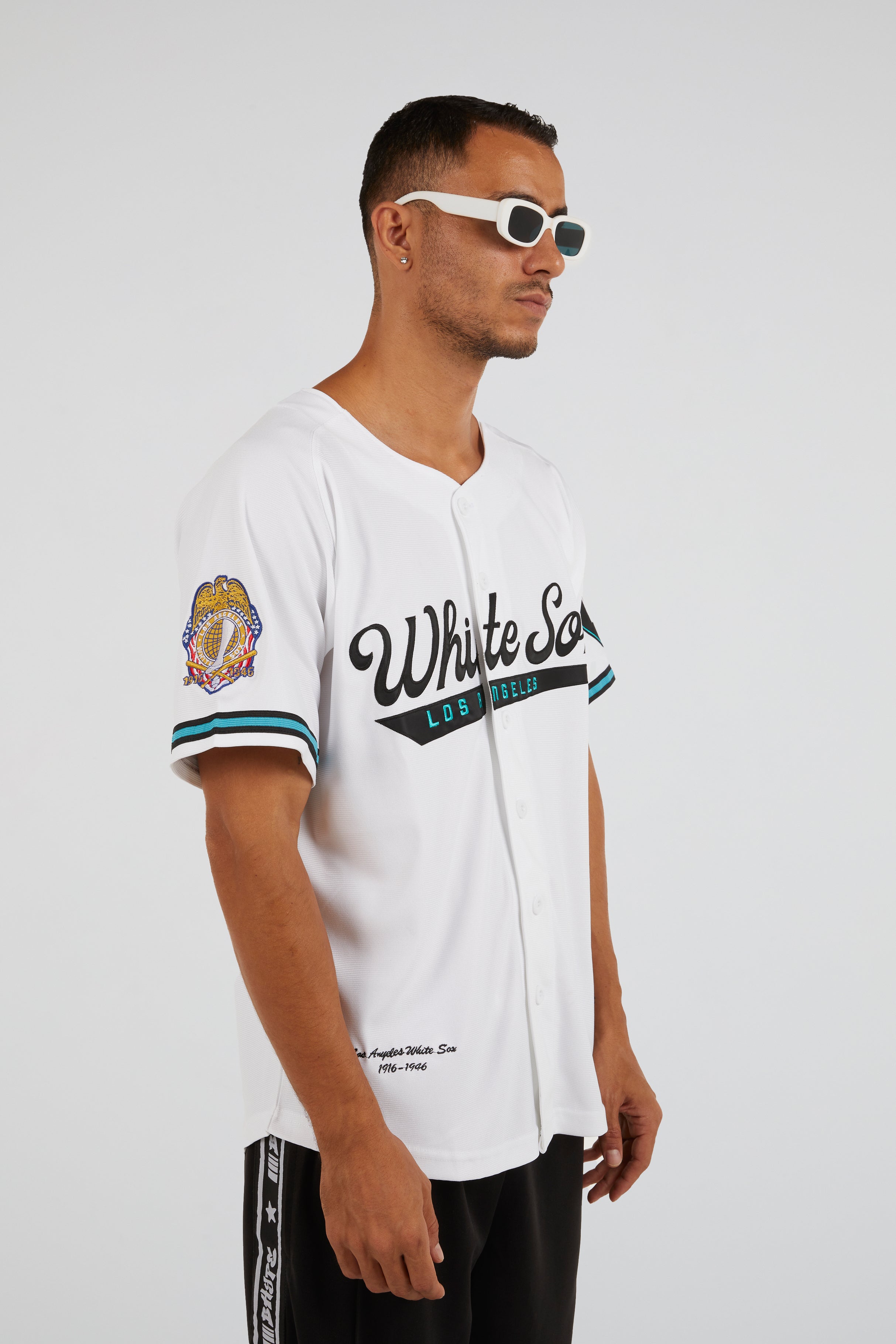 Headgear - Los Angeles White Sox Button Down Jersey